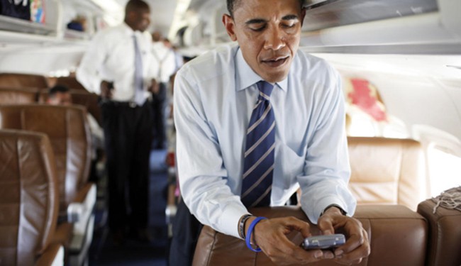 barack obama on his mobile